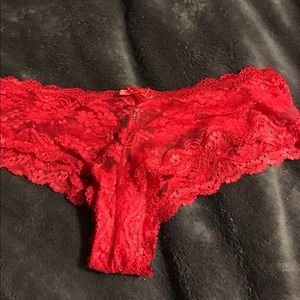Nwot Victoria secret red lace cheeksters